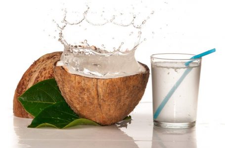 O que a Ciência Diz Sobre os Benefícios da água de Coco?