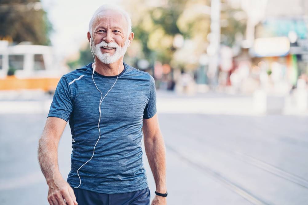 Exercícios físicos para Melhor idade - Caminhada